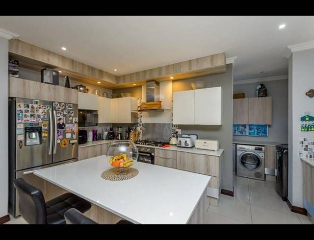 4 BEDROOM HOUSE FOR SALE IN PARKHAVEN